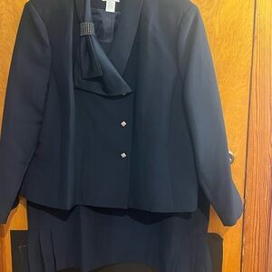 Verucci by Chancelle Navy blue 2 piece skirt suit size 22